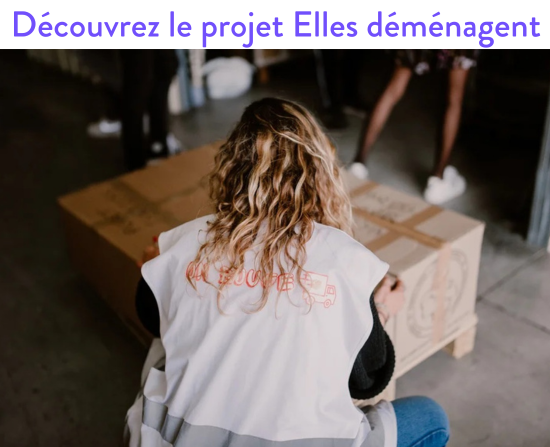 Découvrez le projet elles déménagent. Femme de dos accroupie devant un carton